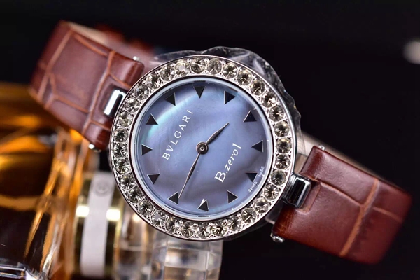 ブルガリ時計正面デザイン